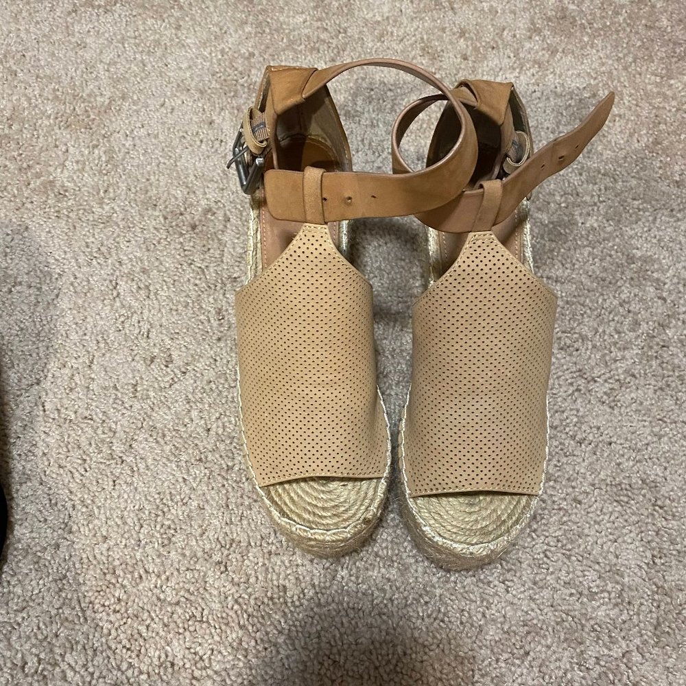 Marc Fisher Espadrille Wedge Sandals size 7